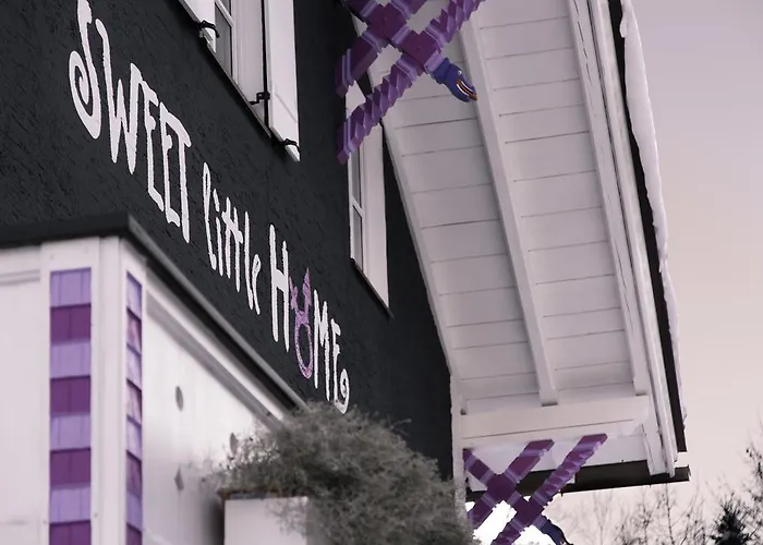 Raffl'S Sweet Little Home