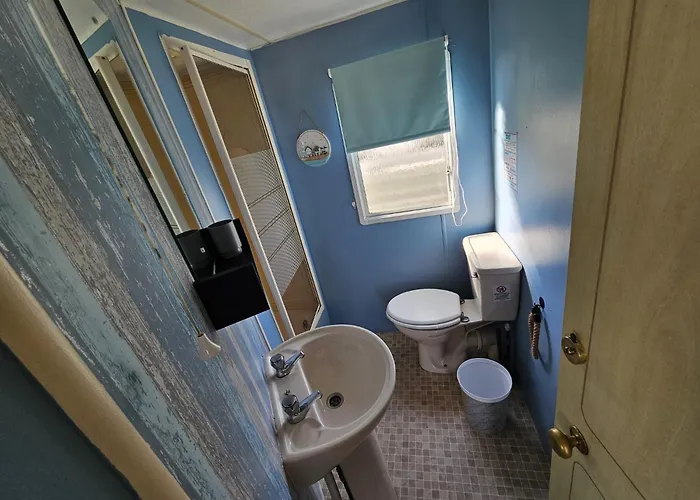 Ingoldmells - Caravan- Sleeps 8 - Seaside - Wi-Fi