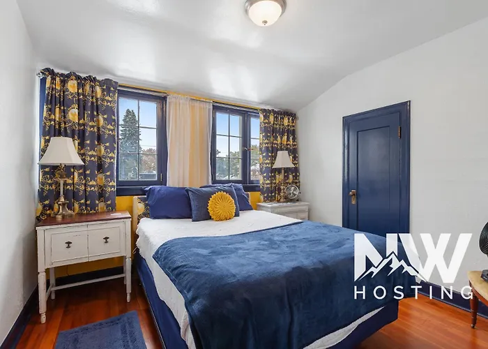 Elegant Historic Home In Modernized Area