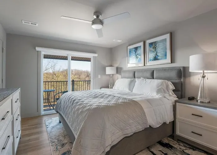 Luxury Apartment On The Strip!