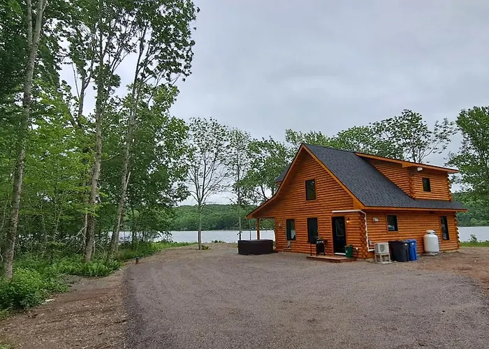 Lochaber Homesteader Lodge