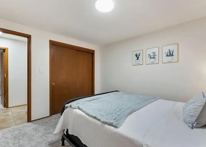 3 Bed 2 Bath Home W 2 Car Garage & Fitness Room