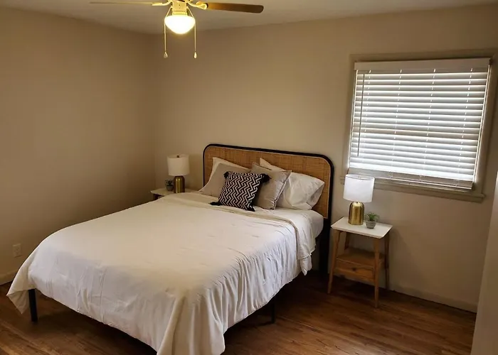 South Side Chic 3Br 1Ba 10Mn To Mcconnell Spirit