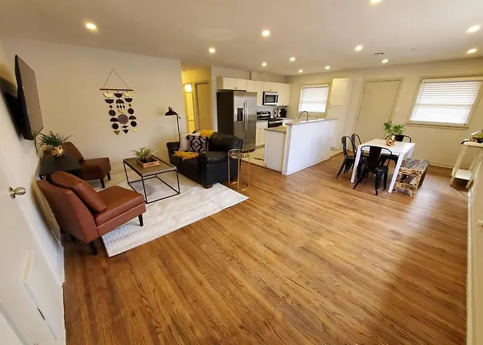 South Side Chic 3Br 1Ba 10Mn To Mcconnell Spirit