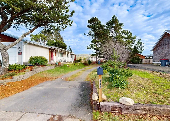 2 Bed 1 Bath Vacation Home In Seaside