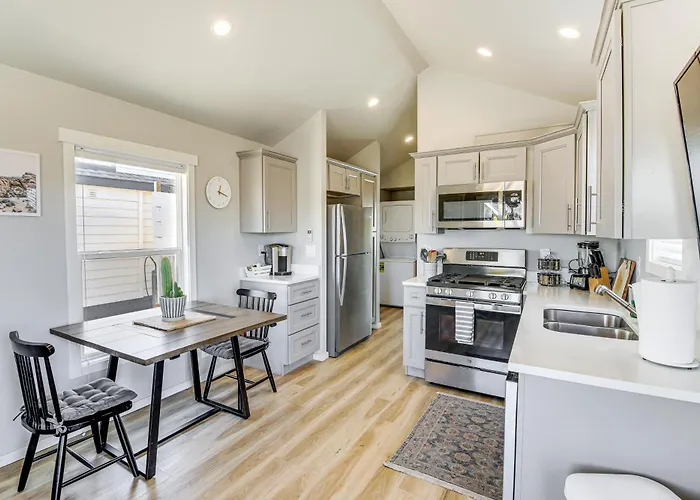Bullhead City Vacation Rental W/ Resort Pool!