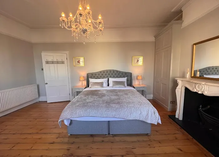 No2 Clarence Grade II Regency Townhouse Short Walk To Racecourse And Town Centre