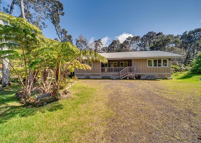 Rainforest Retreat W/ Hot Tub: Mins To Nat'L Park!