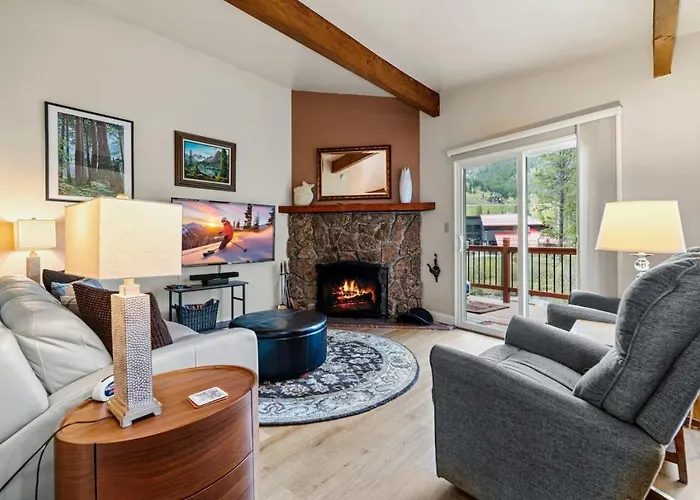 Cozy Secluded Riverfront Cabin Fireplace Parking