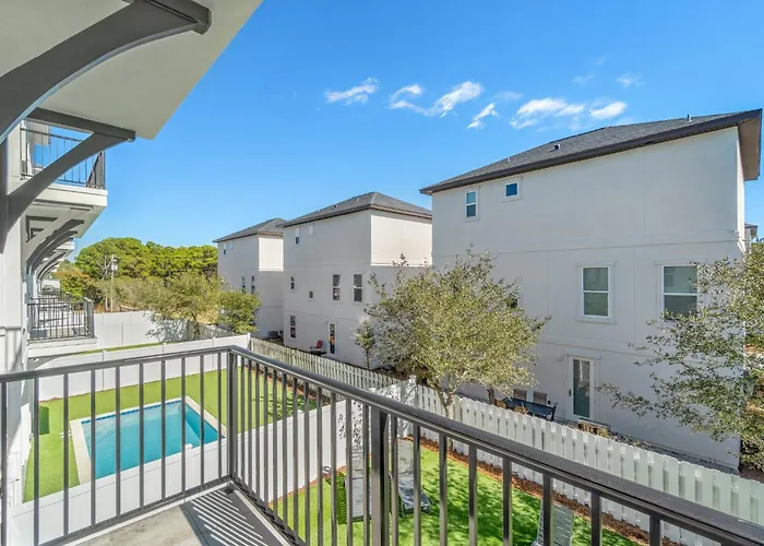 Tidal Time Estate With Game Room And Lsv
