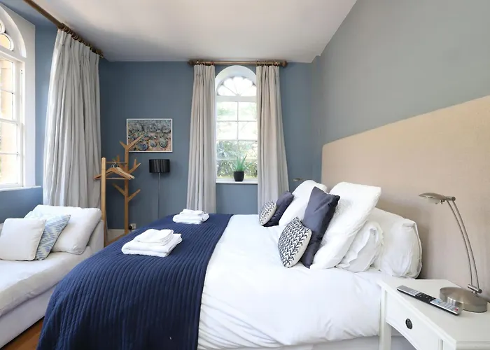Fantastic Historic Georgian Villa, + Tennis Court.