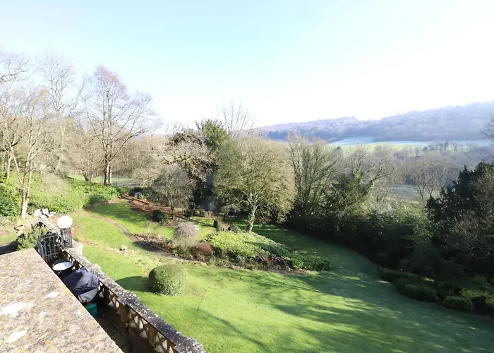 Fantastic Historic Georgian Villa, + Tennis Court.