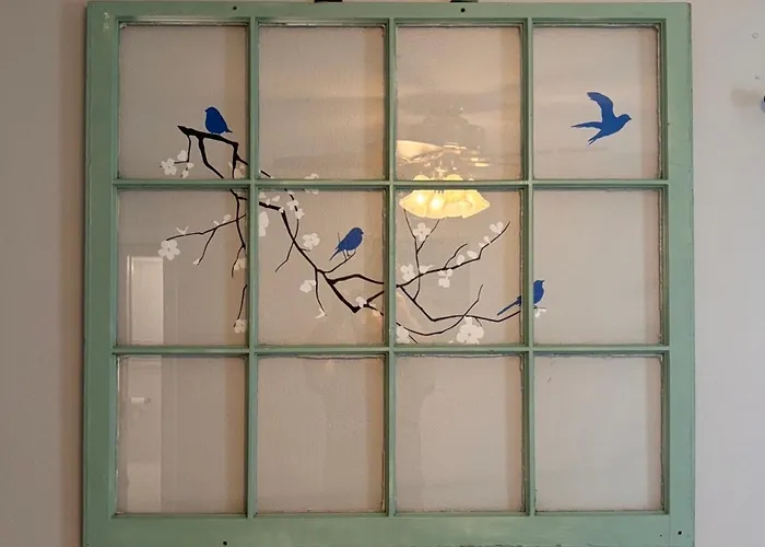 Blue Birdhouse - Indiana Dunes - Pet Friendly