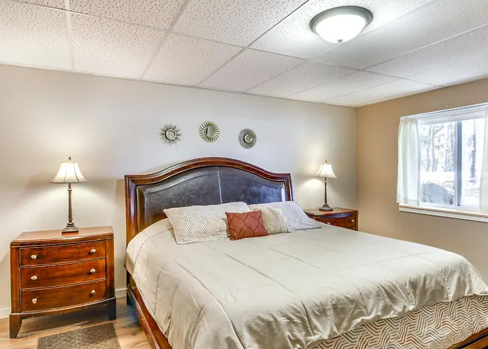 White Swan Lake Home Near Hiking & Snowmobiling!