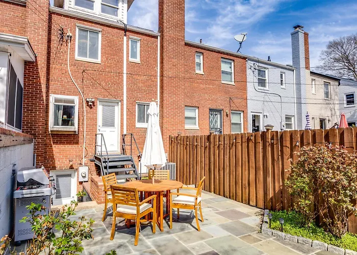 Book Now!- Fenced Yard - Bbq Grill & 4 Tvs -Luxury Getaway -Floyd'S Freedom-