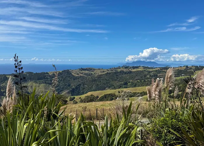 Skyline Lodge - Leigh Coastal Paradise