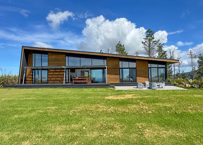 Skyline Lodge - Leigh Coastal Paradise