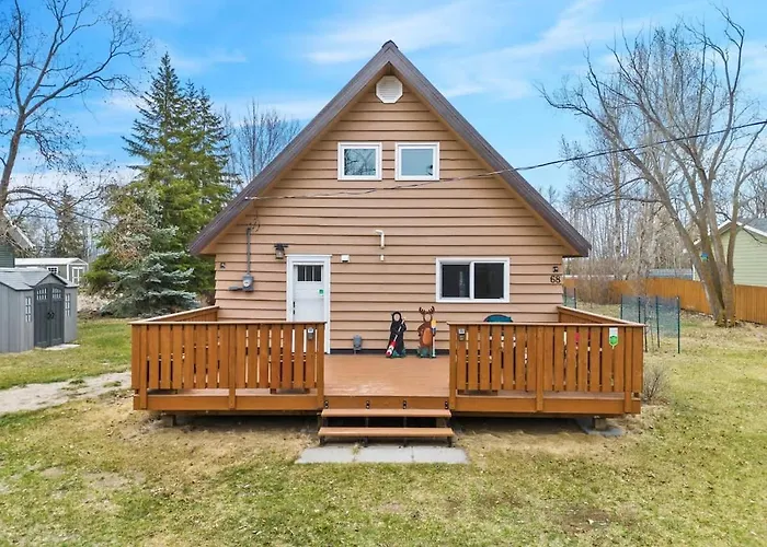 Lake Vibes 3 Bd 1 Ba Cottage Steps From The Lake