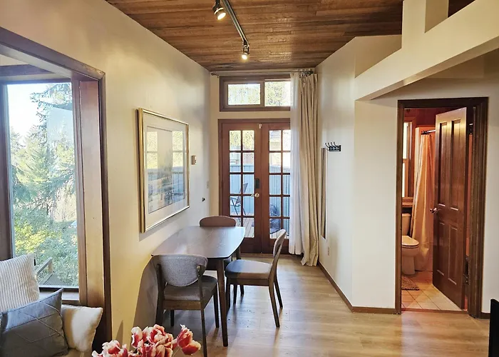 Private 2Br Amazing Lake Sammamish Views