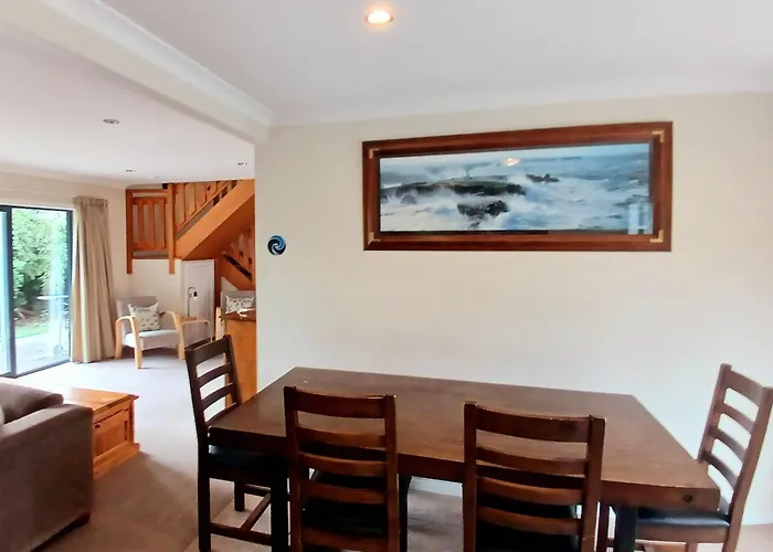 Stunning Panoramic Lake Hawea Views 5 Bedrooms