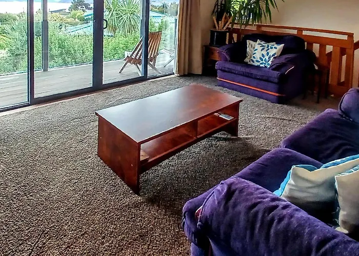 Stunning Panoramic Lake Hawea Views 5 Bedrooms