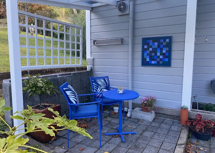 Superb Studio Retreat With Private Secluded Spa, Plus Pool & Bbq Access