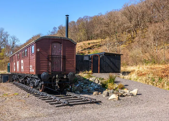 Appin Holiday Homes - Lodges, Shepherds Hut And Train Carriage Stays