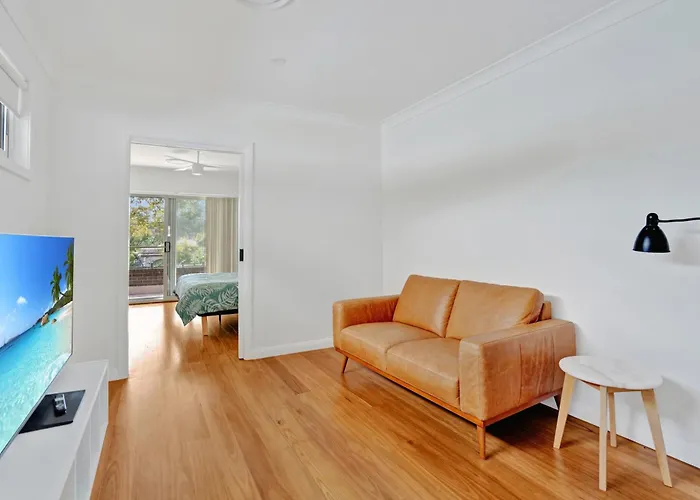 Bateau Bay Retreat