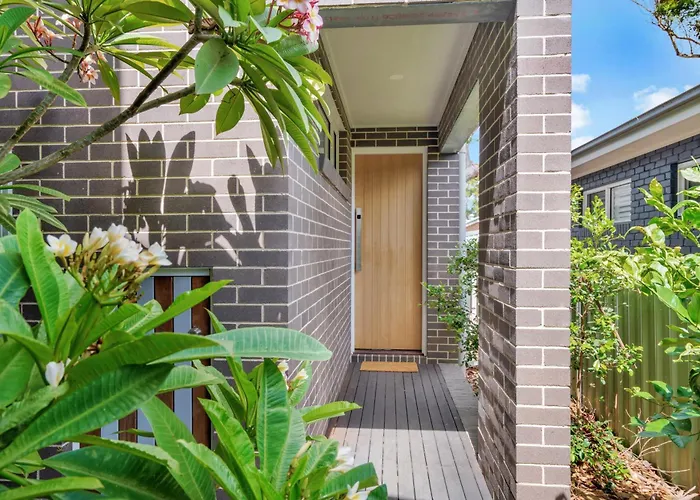 Bateau Bay Retreat