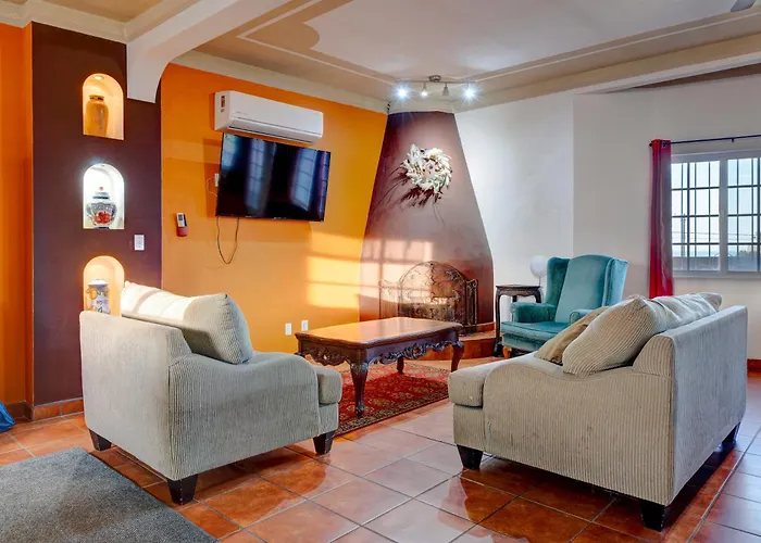Casa Del Mar-- Sleeps 16, Pool, Ac, Wi-Fi, Near Malecon