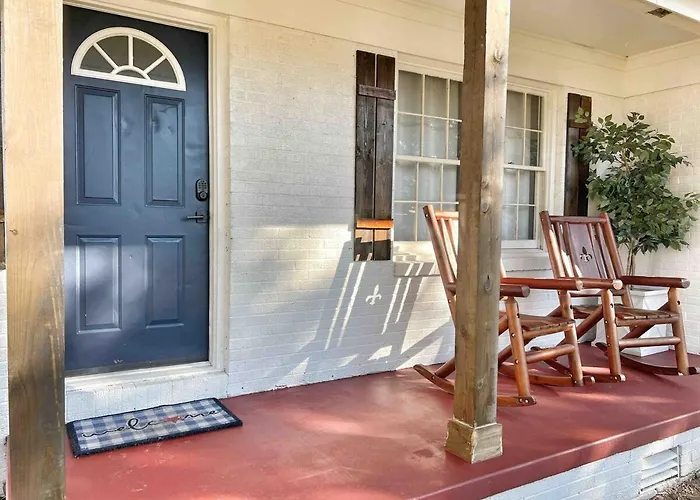 Decatur'S Cozy Family Charm With Modern Touches