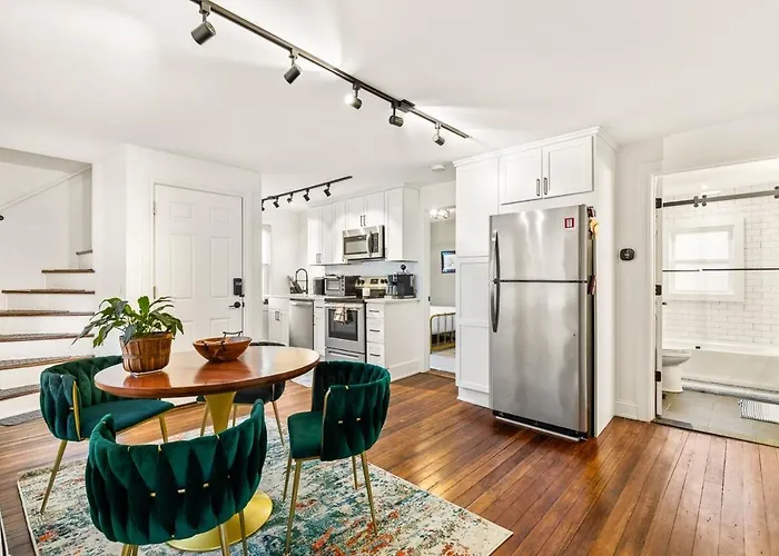 Federal Hill Pride 2 - Multi-Level Townhouse