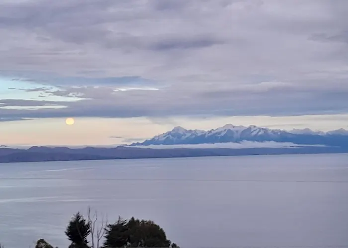 Nueva Luna - Isla Del Sol - Bolivia