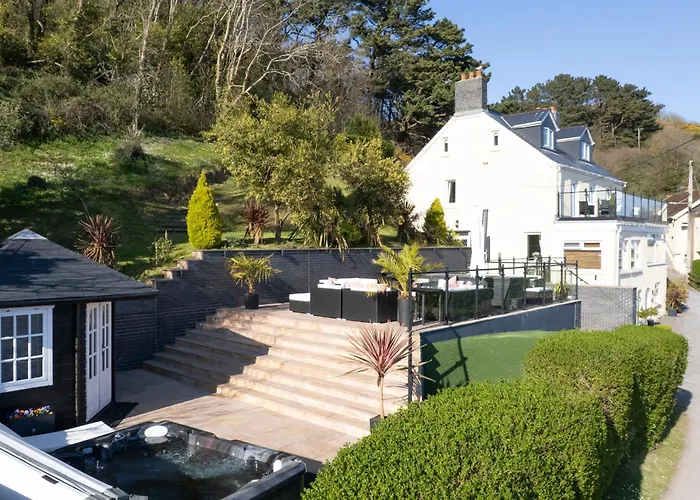 Pendine Sands Edith Villas - A Luxury Seaside Home With Beautiful Sea Views
