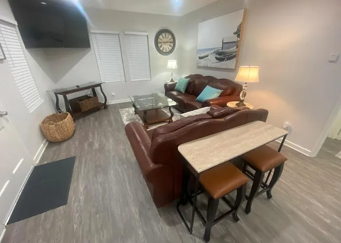 Bonvoyage-Sleep&Sail Overnight Stays-Sleeps 6-8