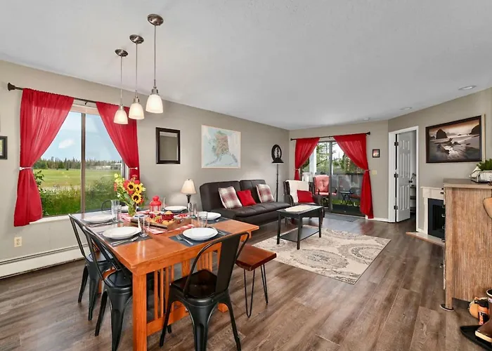 Classic Ak Townhome 2Br 2Ba