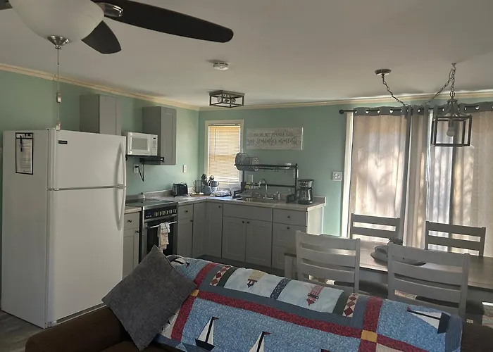 Surfside 13 - Cute Lakefront Condo!