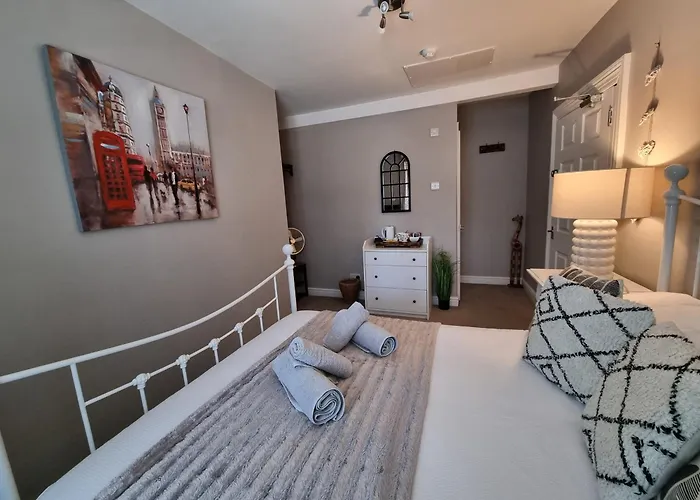 Boutique Ensuite Studios