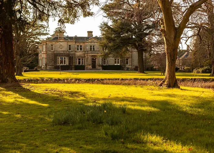 Errol Park - Stately Home & Views Sleeps 40