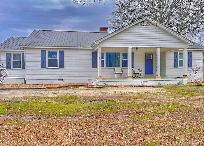 Family Retreat Prime Location In Decatur