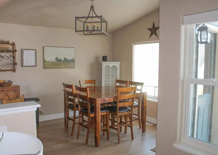 Charming & Cozy Gillette Home