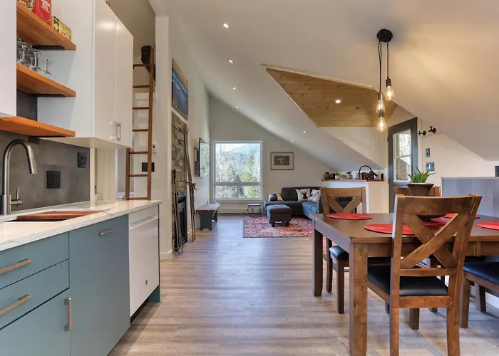 "Newly Built Home" On 5 Acres By The Beach