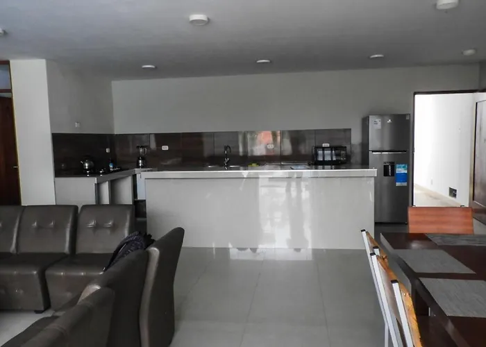 Casa Moderna Con Piscina, Iquitos