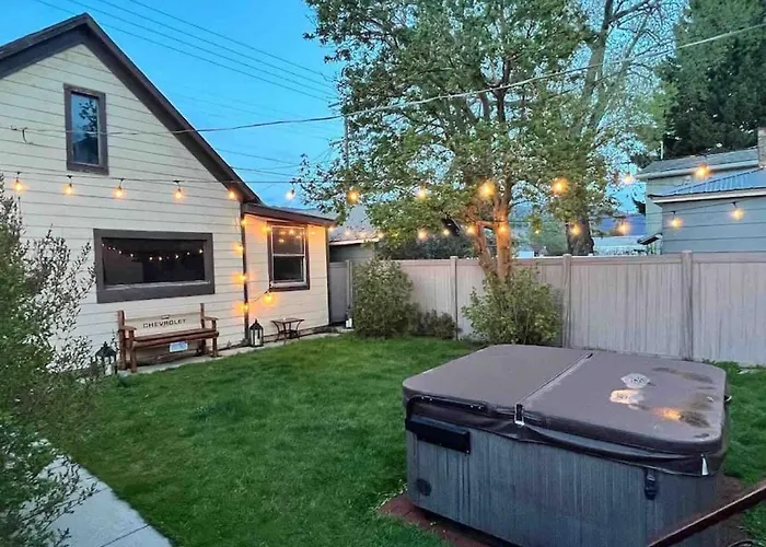 Historic Queen Anne | Hot Tub | Fenced Backyard.