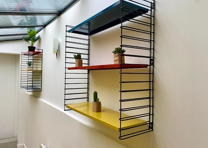 Atypical 5-Person House With Patio, Downtown, Air-Conditioning