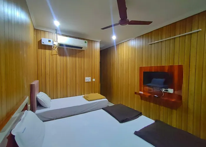 Hotel Govindh Heights