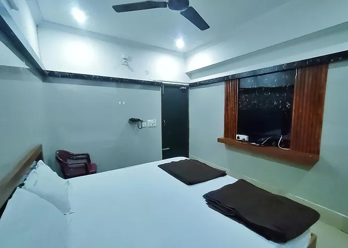 Hotel Govindh Heights