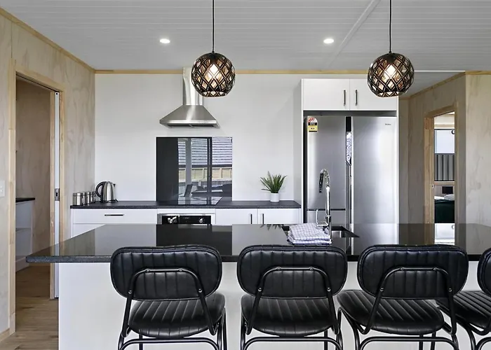 Unwind On Wai, New 4Br Home With Style And Comfort