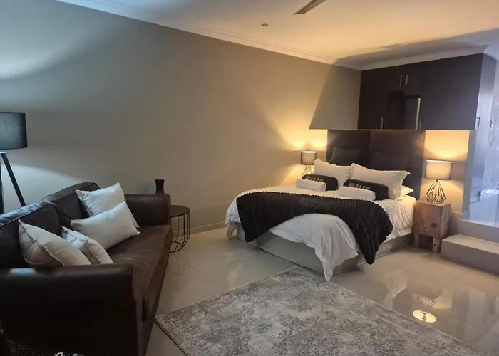 Hornbill Self Catering Cottages Muldersdrift