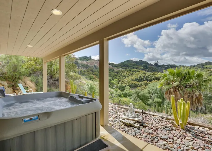 Hot Tub + Balcony: Rainbow Retreat Near Wineries!